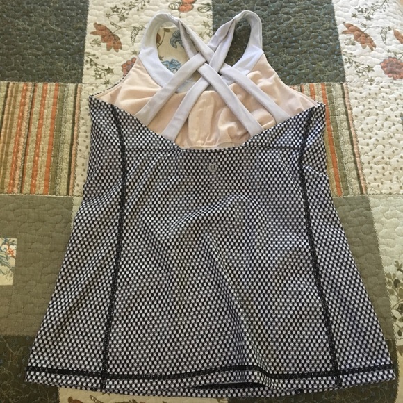 Lululemon top - Picture 2 of 2